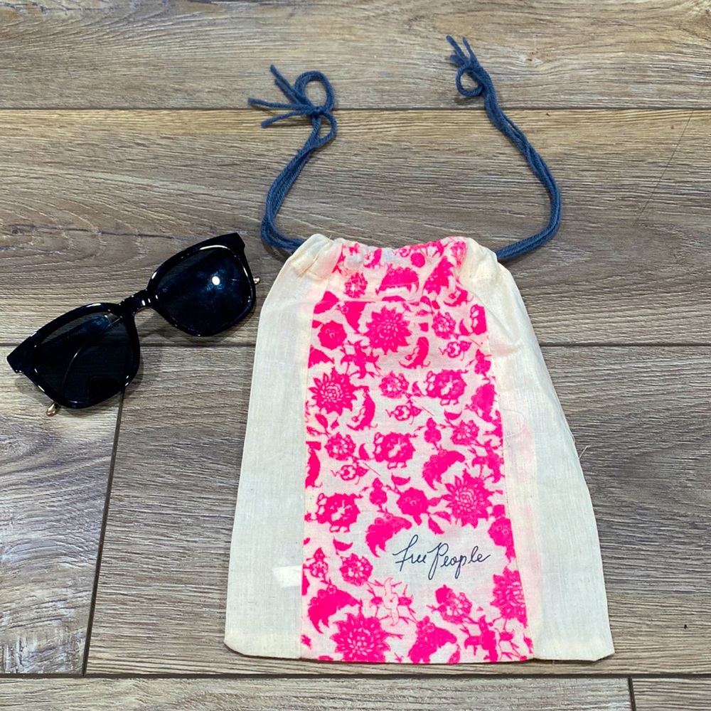 FREE PEOPLE Pink White Cotton Muslin Small Drawstring Bag - Picture 1 of 8